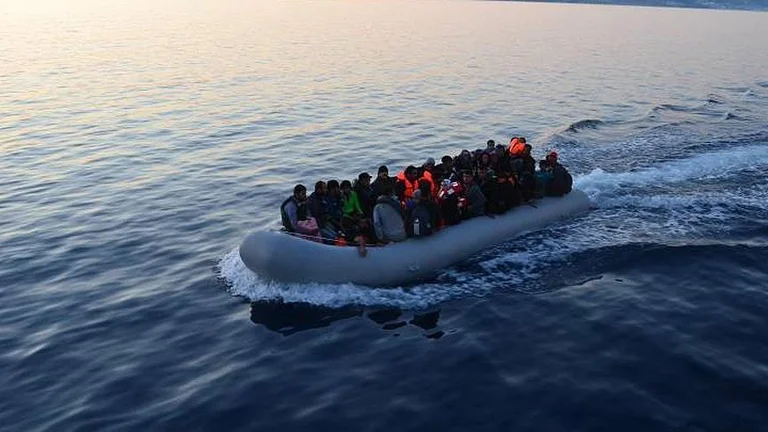 Mediat britanike: Bandat shqiptare po kontrollojnë trafikun e emigrantëve drejt Anglisë
