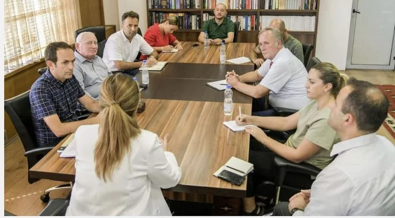 Nach der Warnung des SBASK Streiks trifft Minister Nagavci auf den Rat der Eltern des Kosovo