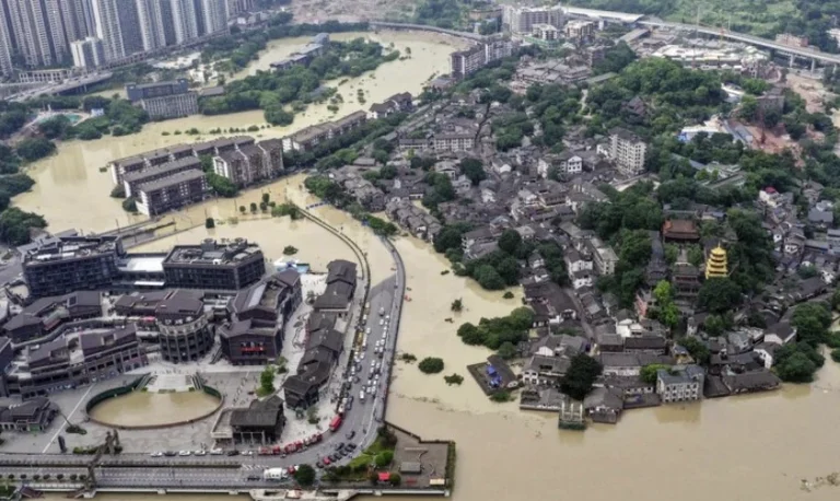16 morts en Chine : Vin chaud avec de nombreuses inondations