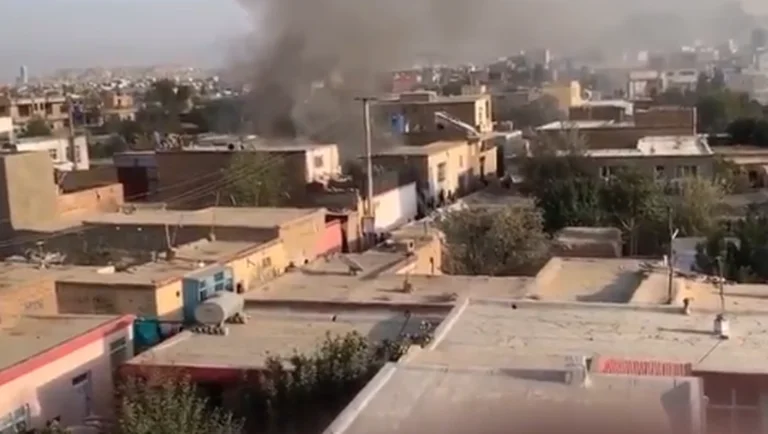 Eine Moschee Explosion in Kabul Berichte der Opfer