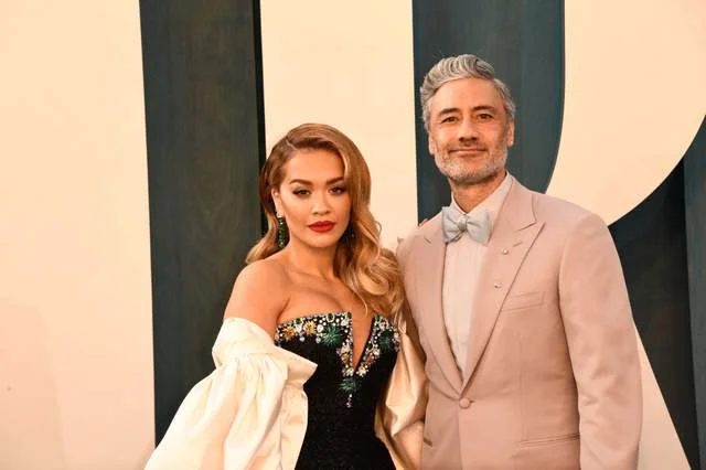 Rita Ora o suo marito, che è più ricco