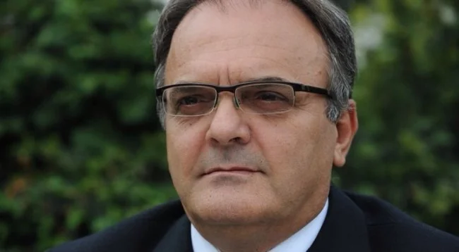 L'agence anticorruption remet le conclave criminel à Martin Berisha