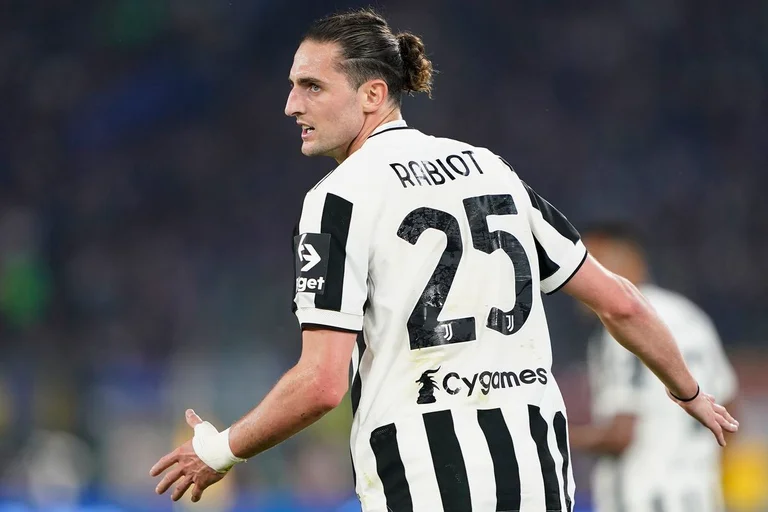 Man United ne transfère pas Rabbi