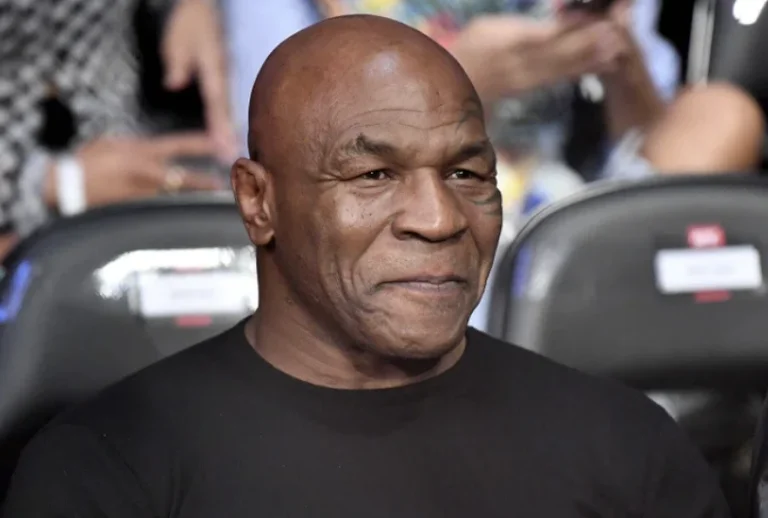 Mike Tyson muestra la manera en que Joshua puede derrotar a Usik