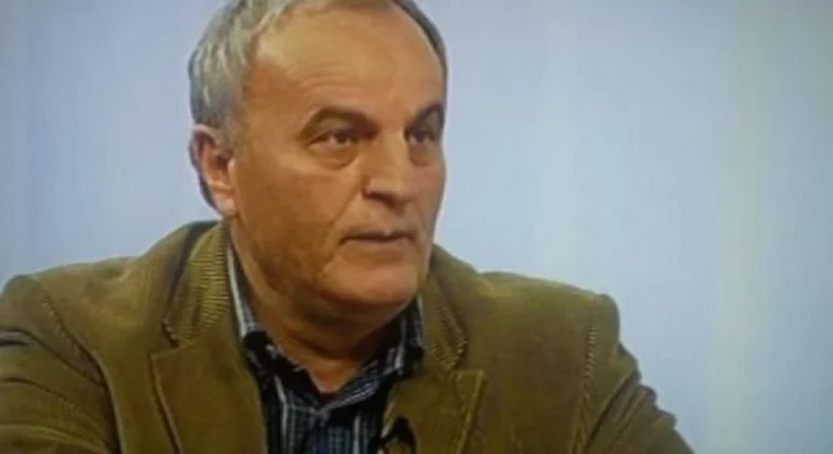 Squirrel, Kelmendi- Kurti: Ilkim, il primo ministro ha anche fatto lo stato del Kosovo