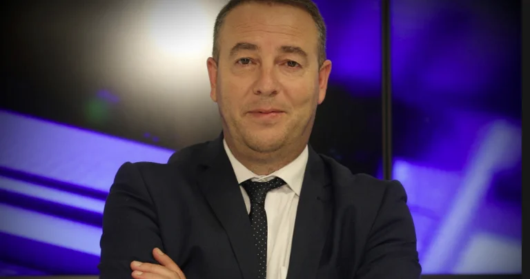 Journalist Berisha calls colleagues: Do not fall into Kurt's trap for the veil