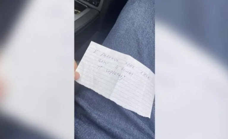 This is the message a citizen received after parking the car shouldn't have been parked.