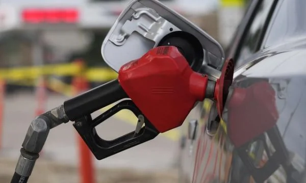 US gas prices drop below $4 for the first time in 5 months