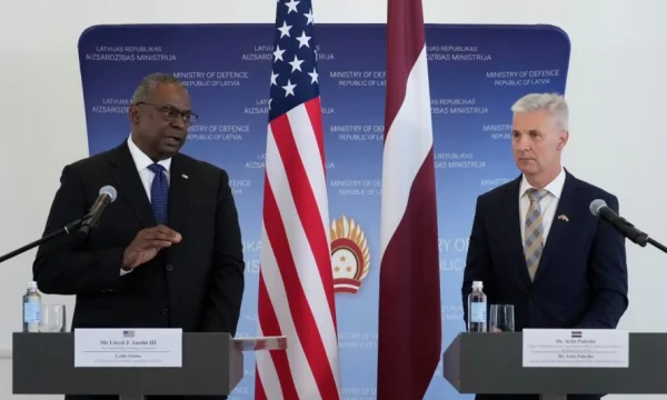 US Defence Secretary Promises Military Training for Baltic Countries