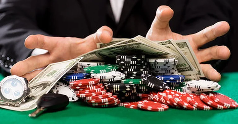 Approfittando di 60 mila euro giocando scommesse, l'accusa cerca la detenzione per lui