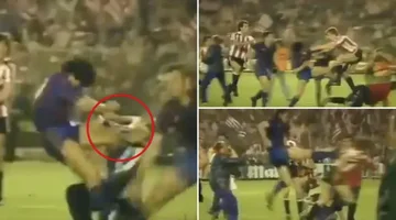 Im Moment brach Diego Maradona die Nase von Atletico Bilbao's Torwart und wurde mit dem ganzen Team geschlagen.