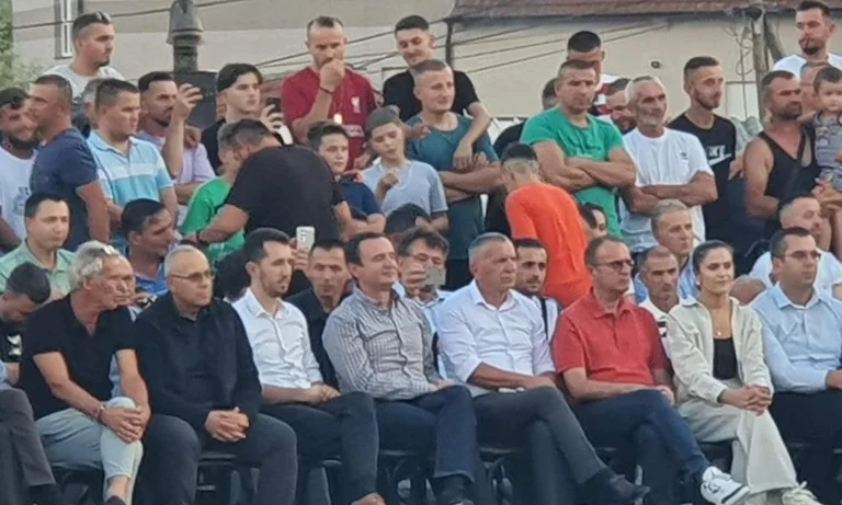 Kleines Fußballturnier in Kamenica: Kurti spricht über seine Jugend, ein paar Teilnehmer bekommen ein wenig nervös