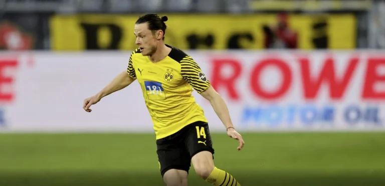 Said to have physically violated ex-girlfriend, Dortmund player in serious trouble