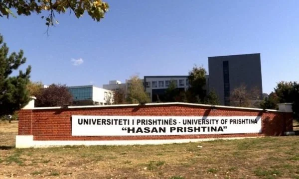 Lajm për studentët e UP-së: Paraqitja e provimeve bëhet pa pagesë