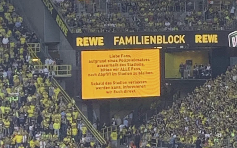 Suspecté d'un engin explosif près de Park City Stadium, fans de bloc de Dortmund