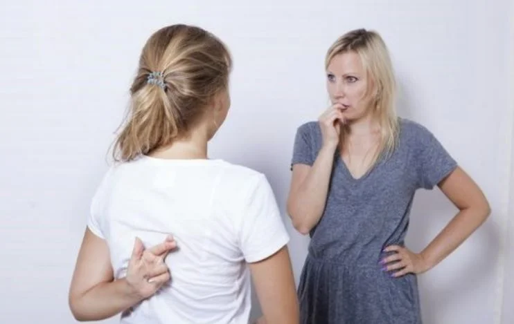 How can you tell when a person is lying to you?