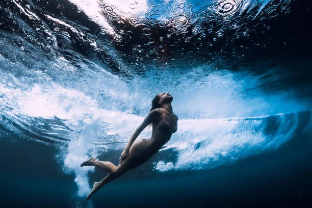 Do the periods stop when we dive, or do we feel that it happens?