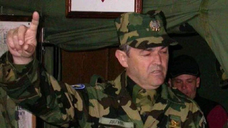 Il Parlamento serbo elegge il vice leader di Milosevic che ha combattuto contro gli albanesi