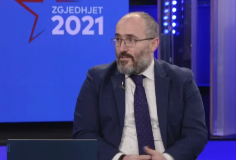 Baralius Vorschlag: Shamia, gleich - Ehe mit Sex und Marihuana kommen in einem Paket