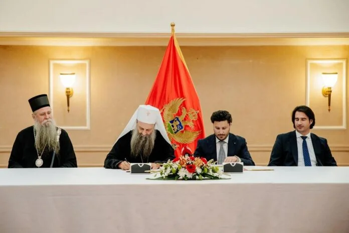 Sans l'appui du parti de Djukanovic, Abazovic a signé un accord avec l'Église orthodoxe serbe
