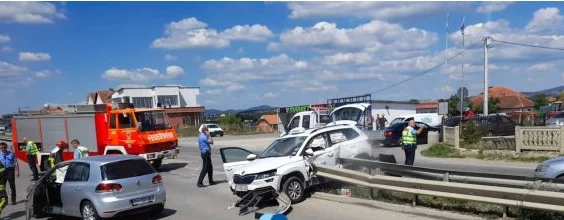 Fuerte accidente en Podujevo, dos heridos