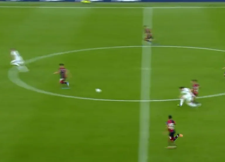 Sorcerers or what Leeds striker with crazy ass in friendly
