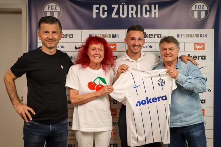 Dionysus Avdij firma con il nuovo team