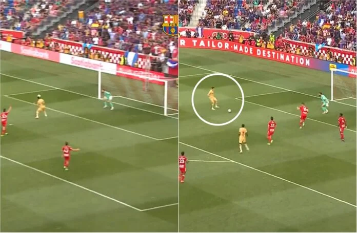 Vous avez vu ça ? Lewandowski a manqué beaucoup lors du match de Barcelone.