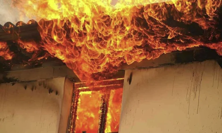 Burn a factory in Ferizaj