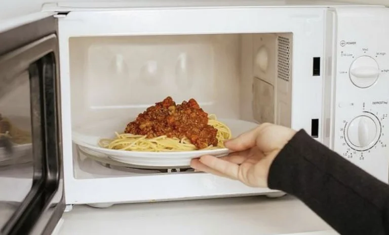 Be careful, if you warm these foods in microwaves, they can poison you.