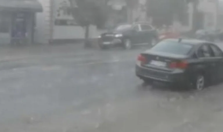 Storm strikes Serbia, floods in different areas of the country