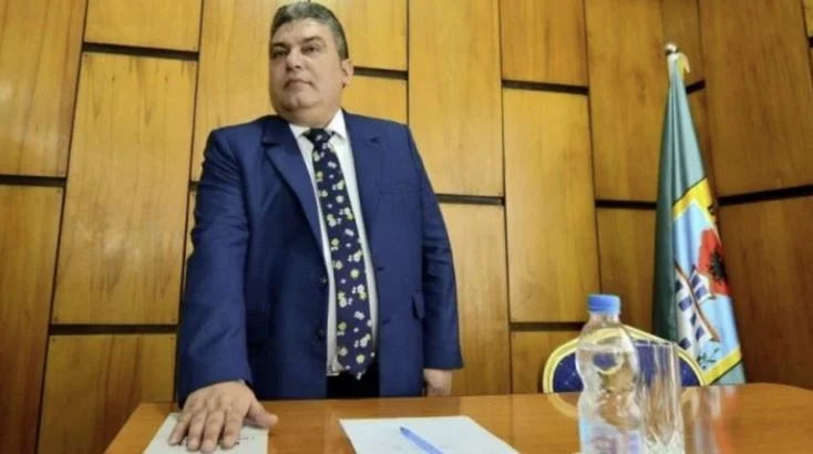 Peine de prison pour l'ancien maire de Lushnje, Tushe et ses subordonnés