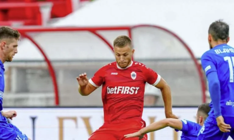 Il giovane calciatore del Kosovo che ha segnato un gol per la luce: ho fatto un sogno ieri sera.