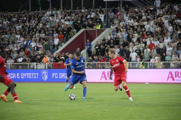 Light is defeated by Antwerp, eliminated by Conference League