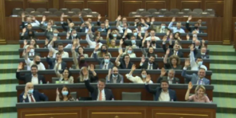 LDK's Gashi said eight, Bekim Haxhiu says four deputies will leave VV08)
