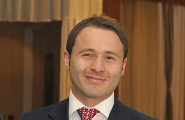 Dieser Erste Herr, ist über den Staat, über die Regierung, über die Minister, und ich kann alles tun, was er will”