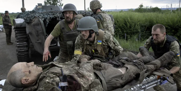 The US comes to the aid of Ukraine: Injured soldiers to be treated at American hospital in Germany