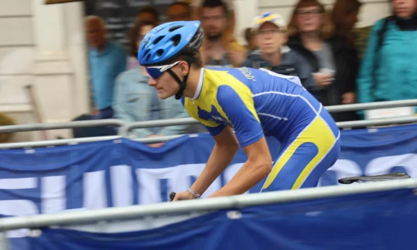 Omer Azemi se classe 90ème dans la course cycliste