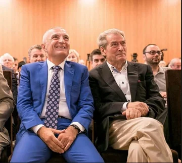Comedia avec les acteurs Berisha '% Meta