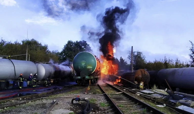 Ukraine attacks Russian oil depot in Donnetsk
