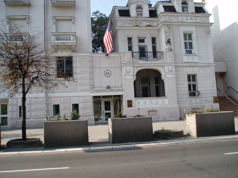 L'America vuole il suo ruolo nel dialogo Kosovo-Serbia