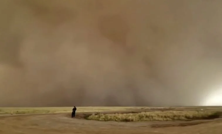 The sandstorm of “kaplin” the sky in China