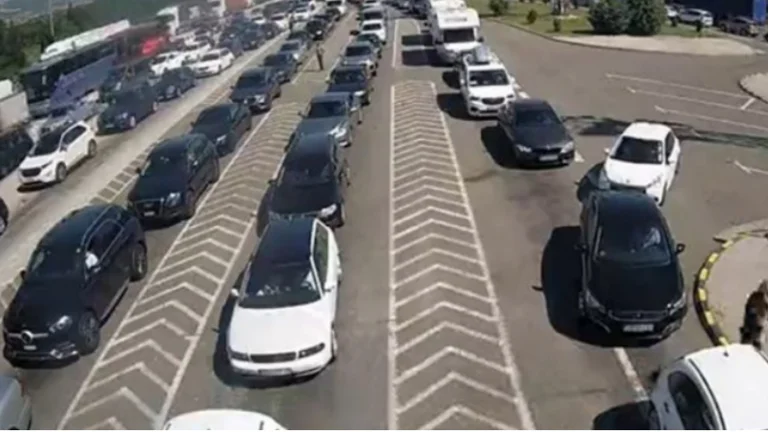Column by morning, more than two hours of waiting for exiles in Presevo