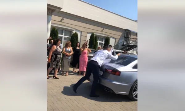 Dasmore breaks bride's car window, video published