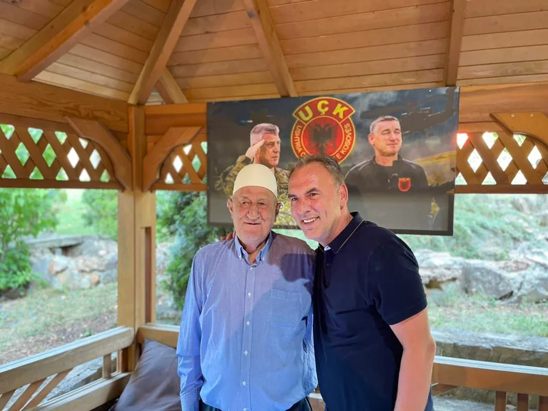 Limaj visits former President Hashim Thaci's father: Always at the baca Hagi and his sons, we see the pride of man
