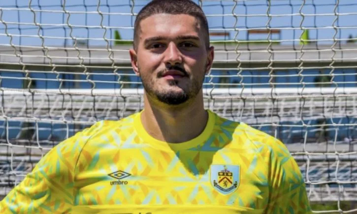 Official: Aro Muric signed with Burnley
