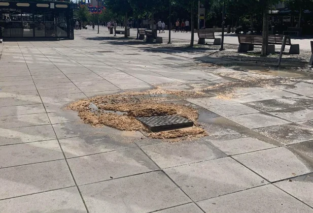 Canal breaks through Pristina square