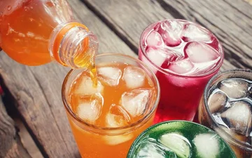 These are the seven worst foods for your brain.