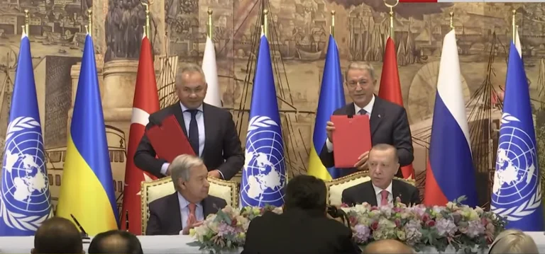 Long-awaited Ukrainian grain deal signed