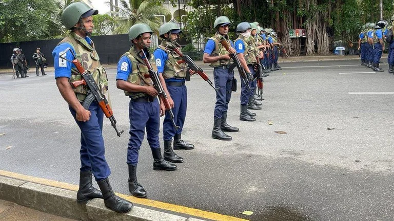 Il giornalista della BBC ha battuto, il telefono rapito dall'esercito dello Sri Lanka